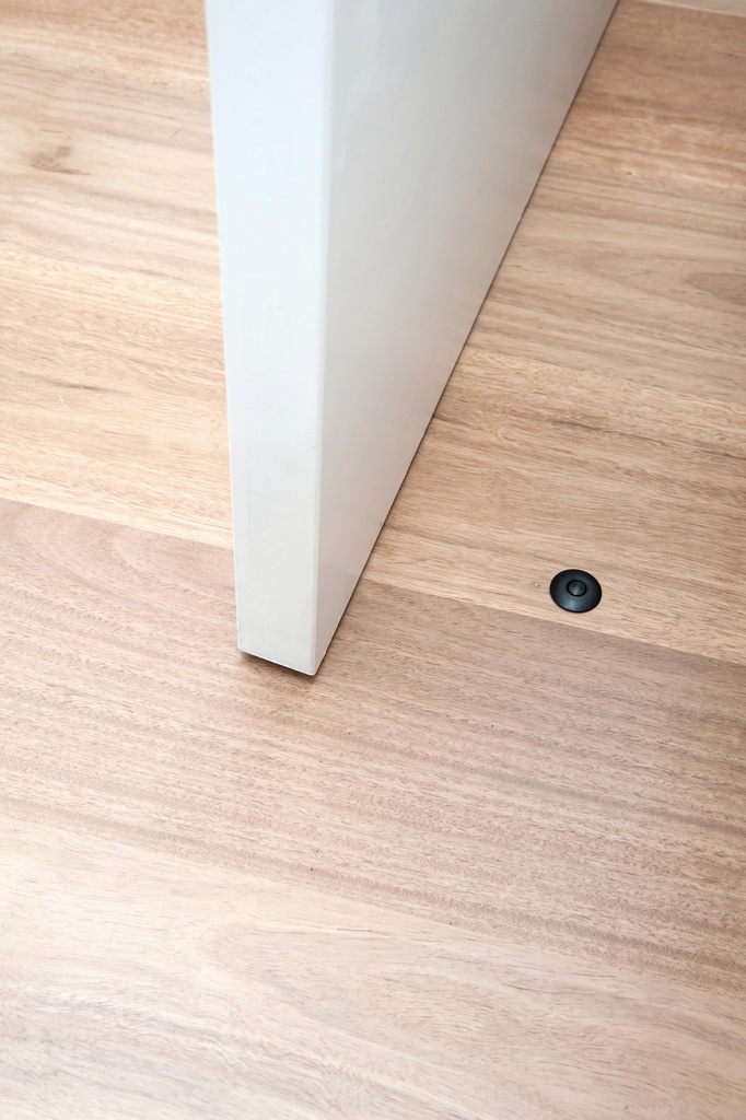 Rockwood 495 Concealed Magnetic Door Stop